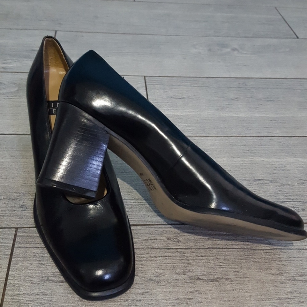PERFECT CONDITION Black heels!